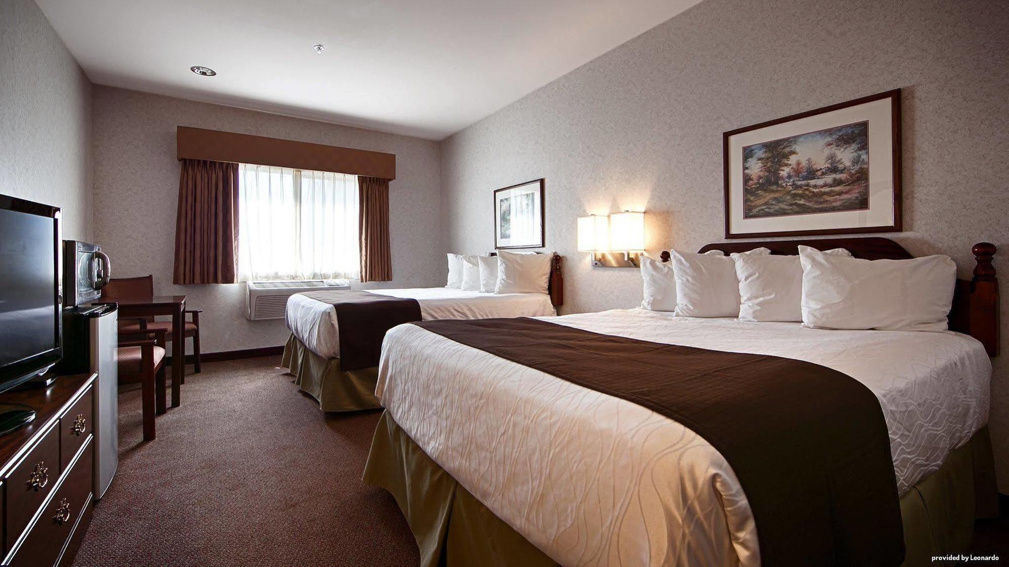 Western Sky Valley Hotel