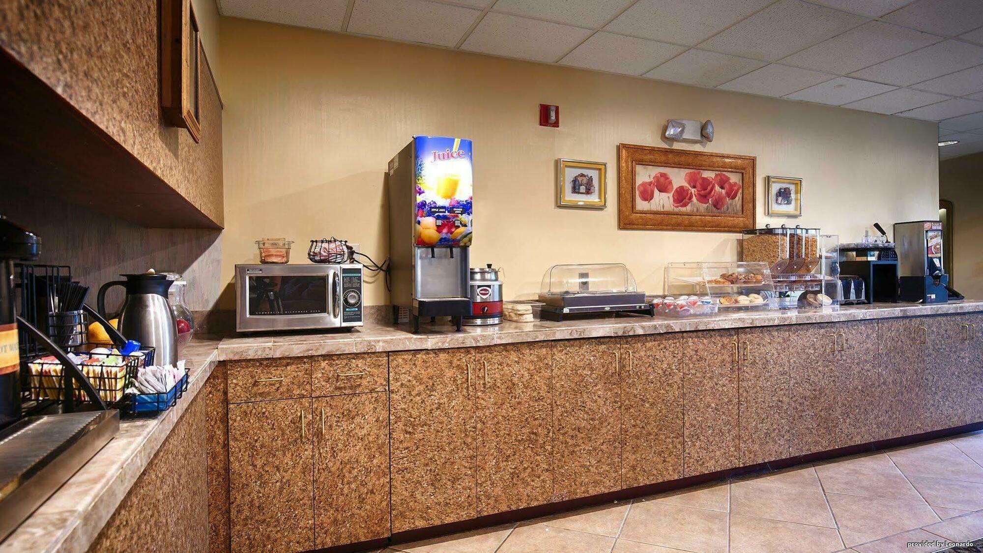 Western Sky Valley Hotel