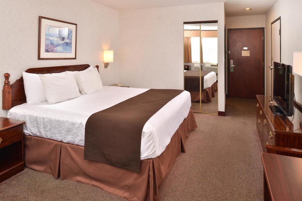 Western Sky Valley Hotel 3*